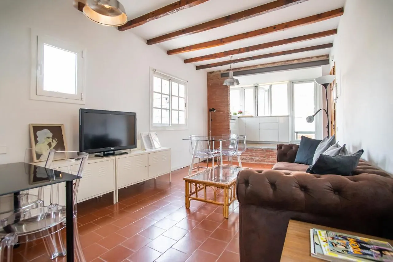 31Mai1043 - Sunny Home Terrace Sagrada Familia Barselona İspanya